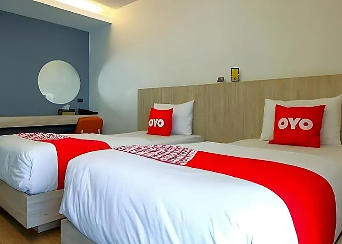 Day @ Bts Bang Chak Hotel 2*